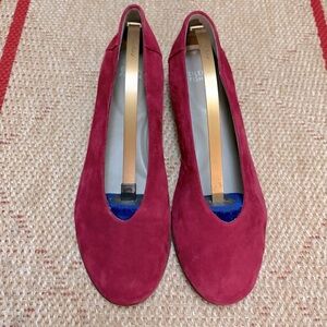 Eileen Fisher Patchi Crimson Elegant Flats  Burgundy/Red Suede Loafers Sz 9